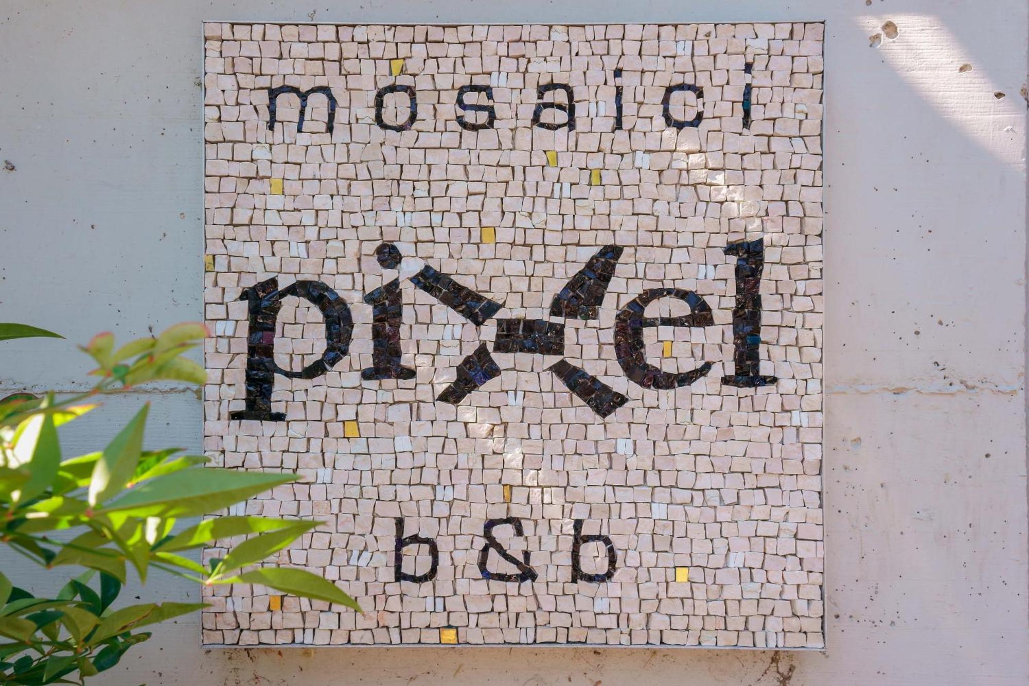 Pixel B&B Равена Екстериор снимка